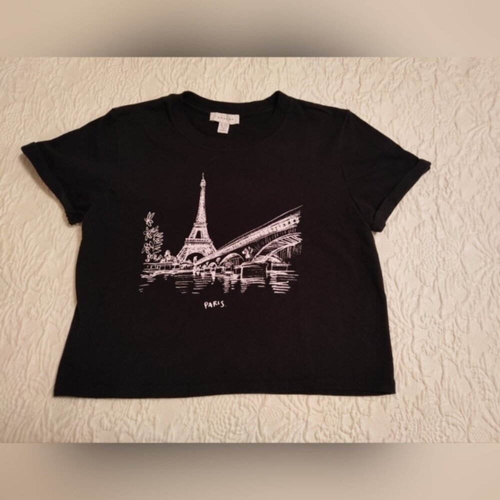Black crop t-shirt